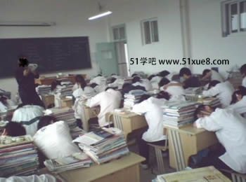 <a href=/jiaochengziyuan/gaozhongleijiaocheng/gaosan/ target=_blank class=infotextkey></a>˯ԽԽ 